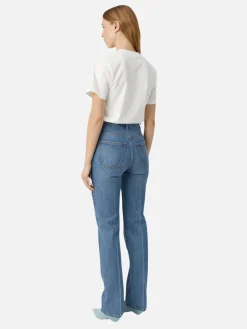 Laufey V-Neck Tee - Soft White